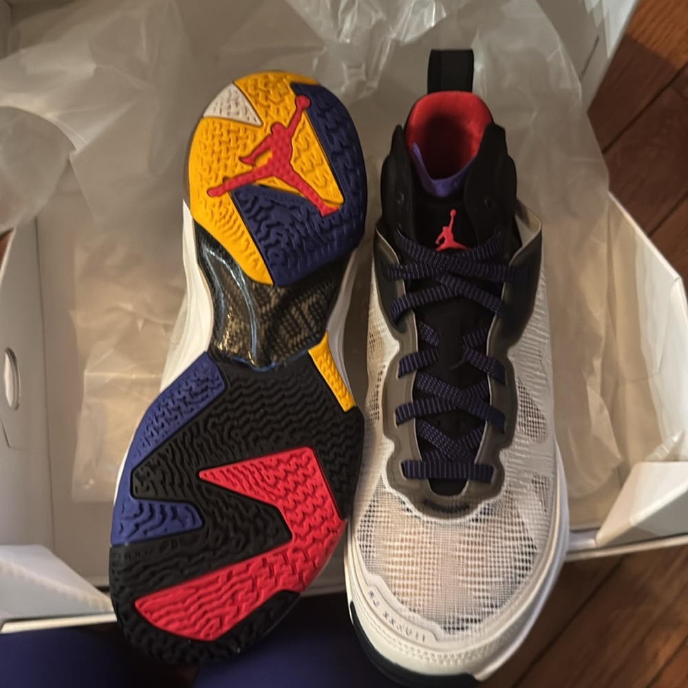 Jordan Kids' Black, White, and Purple Sneakers - Picture 3 of 7